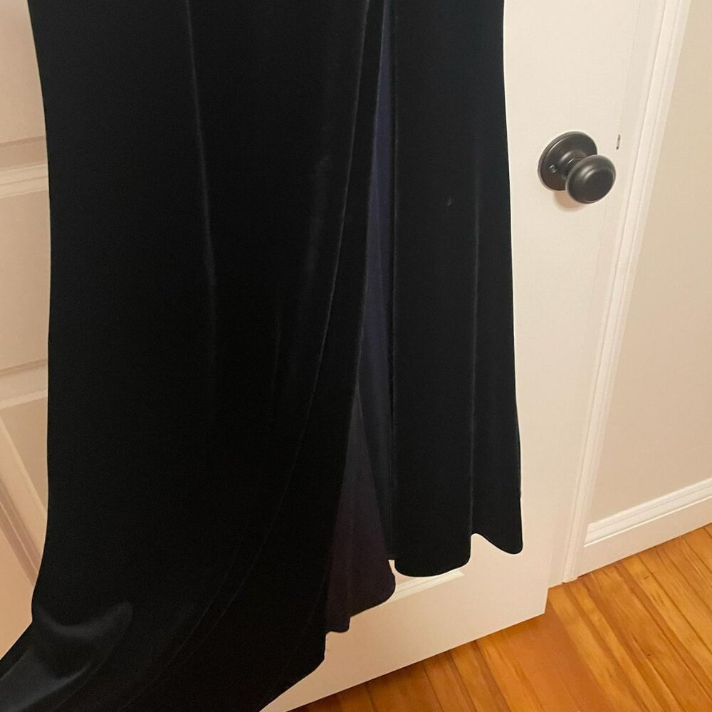 Blue Velvet Lulus Evening gown